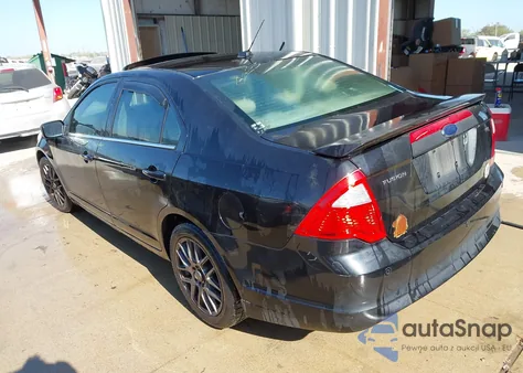 2010 Ford Fusion Se z USA, uszkodzony, nr VIN 3FAHP0HAXAR101484